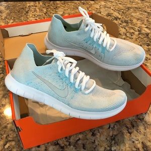 Nike flyknit sneakers